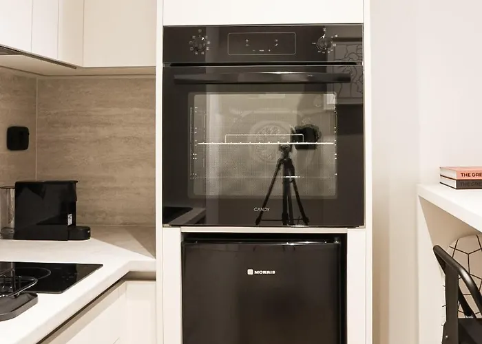 Skyline Cube Apartment